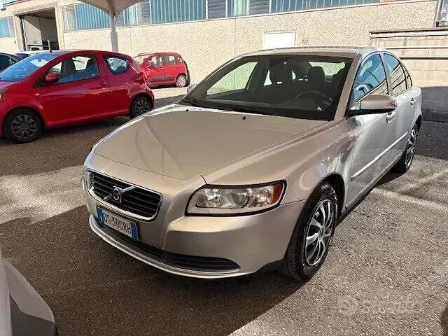 Usata Volvo S40 Summum 101 CV (74 kW) 2008 Grigio Berlina