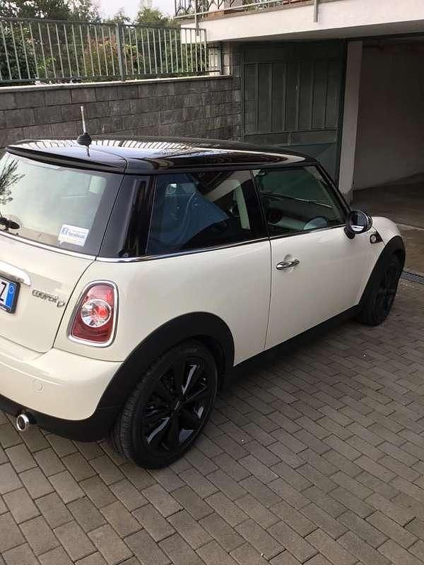 Occasion Mini Cooper D 111 ch (81 kW) 2013 Blanc Citadine