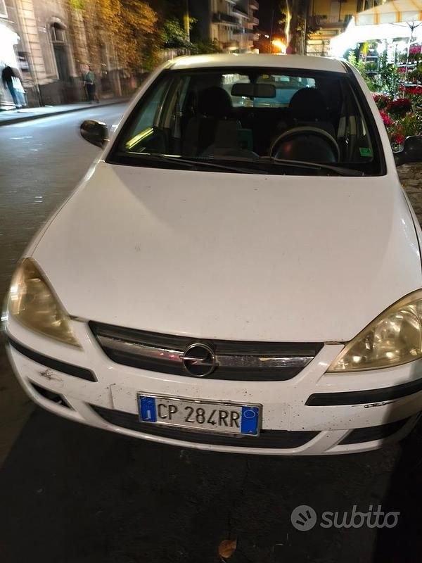 Usata Opel Corsa 2004 Bianco Berlina
