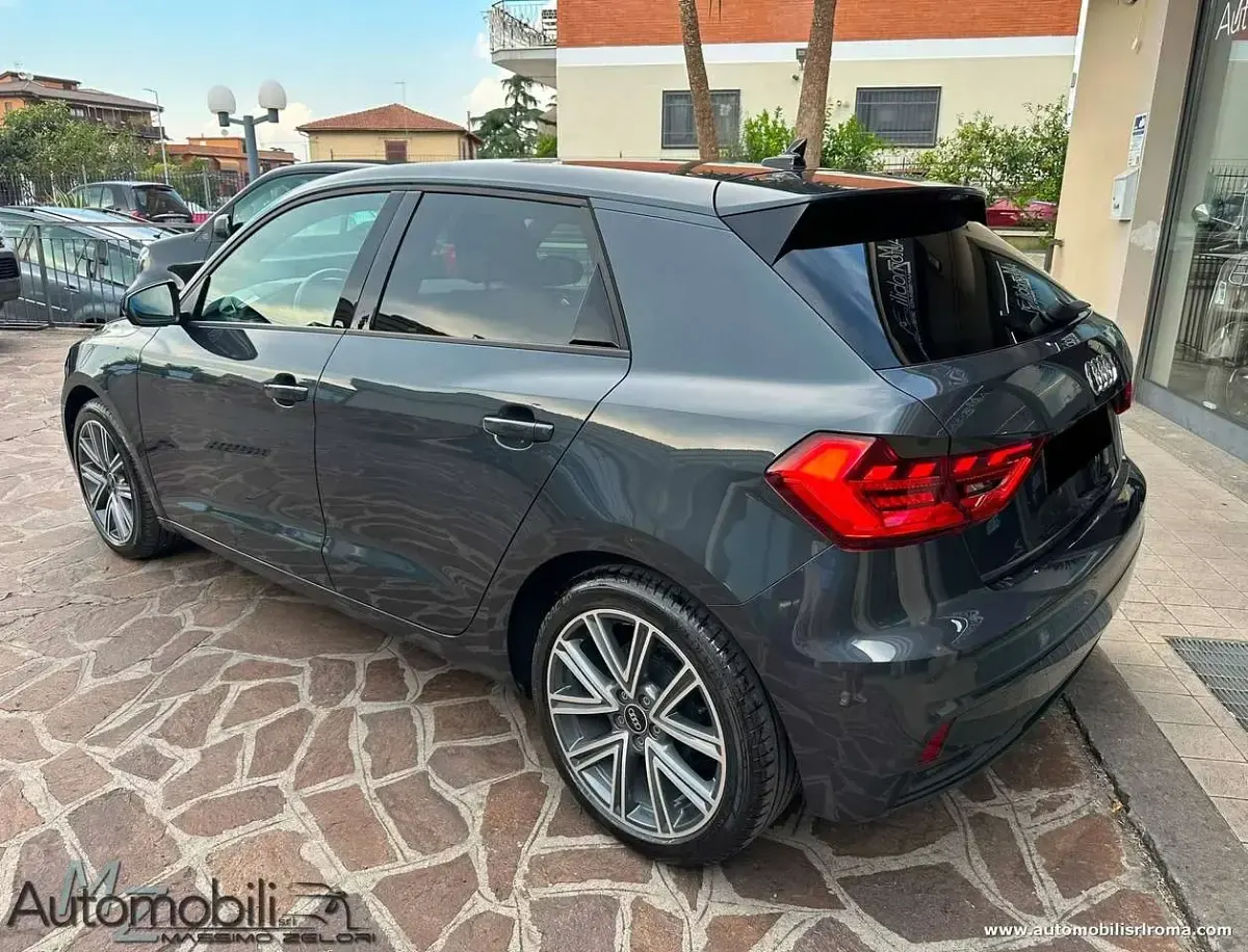 Usata Audi A1 Sportback Admired 95 CV (69 kW) 2023 Grigio daytona Utilitaria