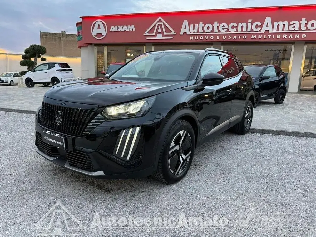 Usata Peugeot 2008 Allure 101 CV (74 kW) 2025 Nero SUV