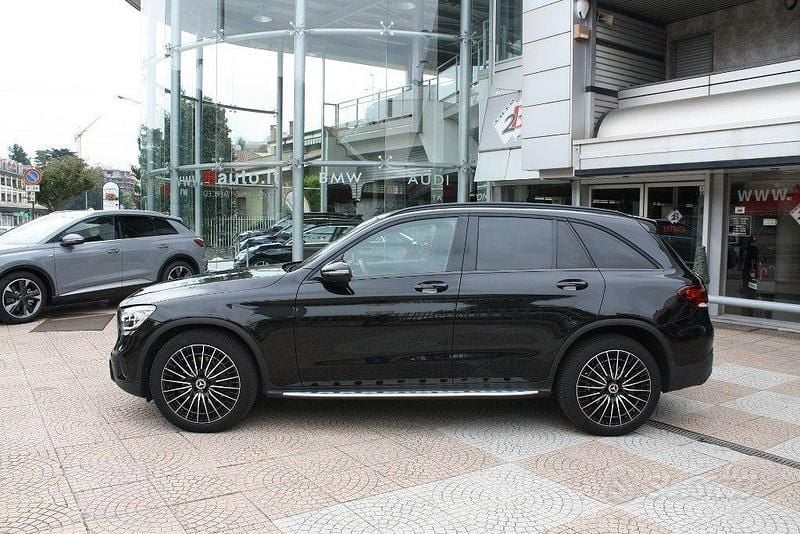 Usata Mercedes GLC300 245 CV (180 kW) 2021 Nero SUV