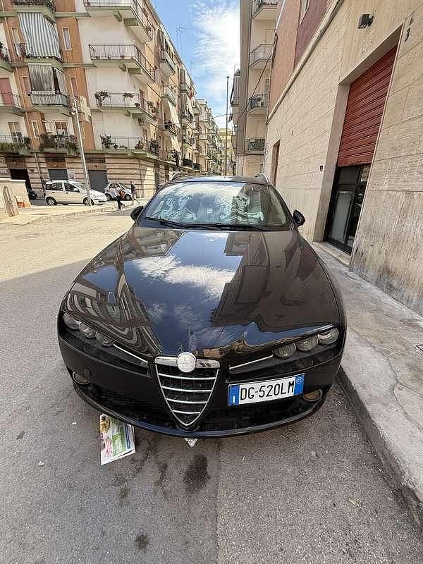 Usata 2007 Alfa Romeo 159 Progression Station wagon | 2700 € (Buon prezzo) - Immagine 1/4