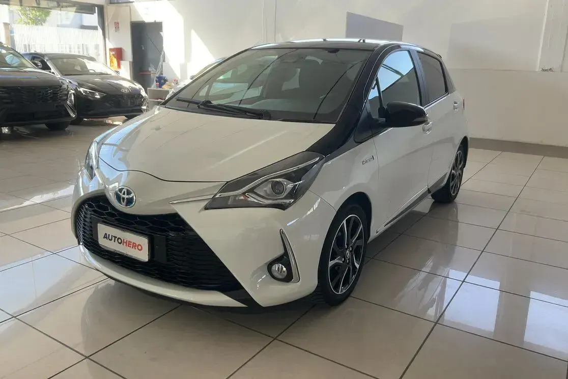 Usata Toyota Yaris Hybrid Edition 101 CV (74 kW) 2018