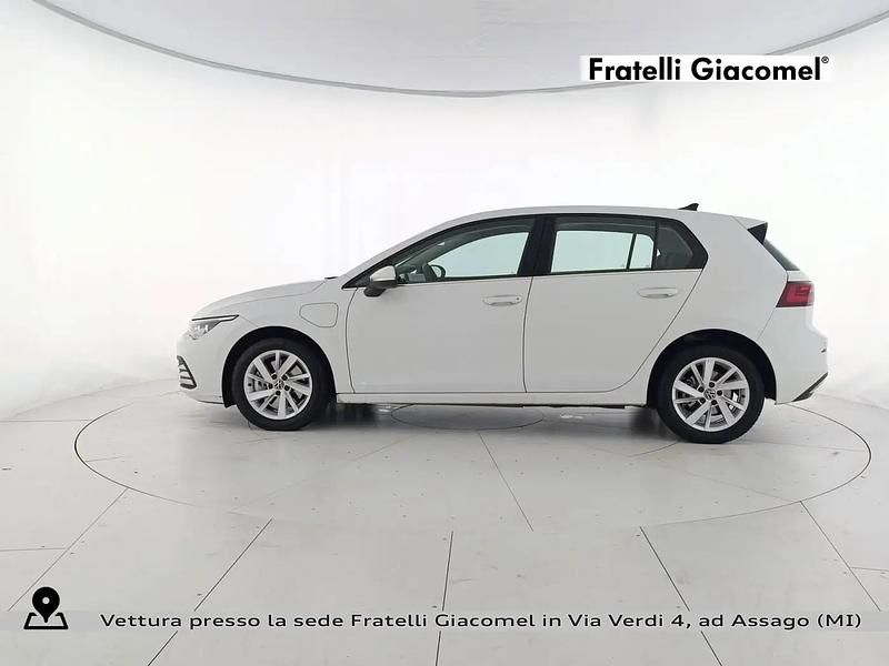 Usata VW Golf VIII Style 204 CV (150 kW) 2022 Pure white Berlina