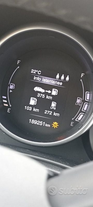 Grigio Usata 2018 Fiat 500X SUV | 9000 € (Ottimo prezzo) - Immagine 1/4