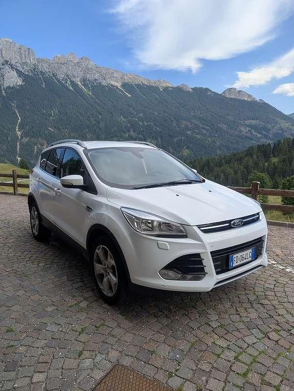 Usata Ford Kuga Business Edition 150 CV (110 kW) 2015 Bianco SUV