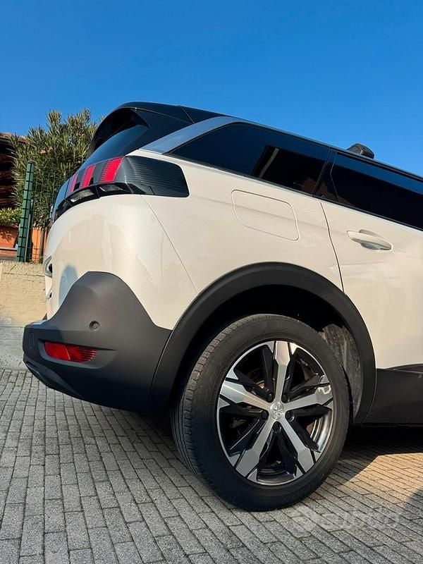 Usata Peugeot 5008 120 CV (88 kW) 2019 Bianco SUV