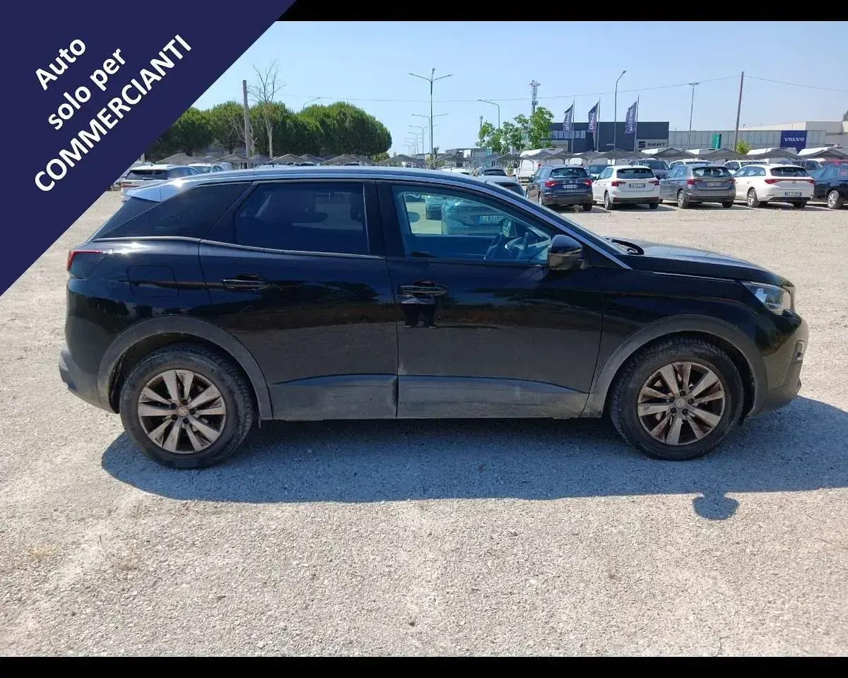 Usata Peugeot 3008 Business-Line 131 CV (96 kW) 2019 Nero metalizzato SUV