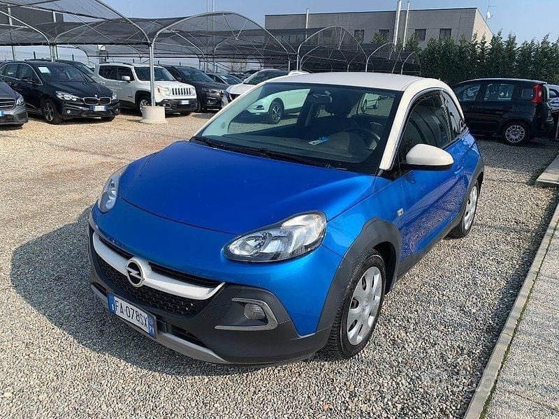 Usata Opel Adam Rocks Rocks 70 CV (51 kW) 2015 Blu Utilitaria