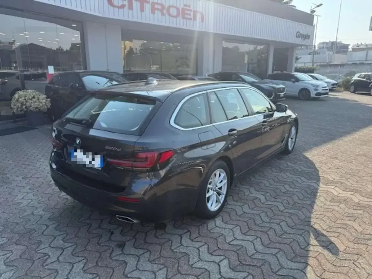 Usata BMW 520 190 CV (139 kW) 2022 Nero Berlina