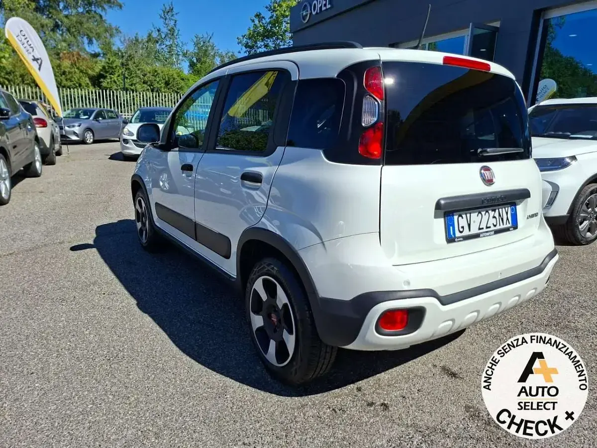 Usata Fiat Panda Cross Cross 69 CV (50 kW) 2024 Bianco Utilitaria