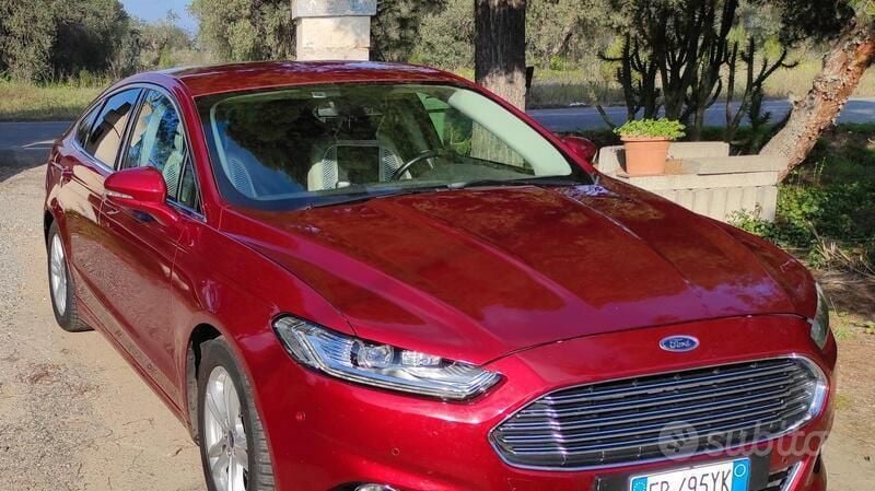 Usata Ford Mondeo 150 CV (110 kW) 2016 Rosso Berlina