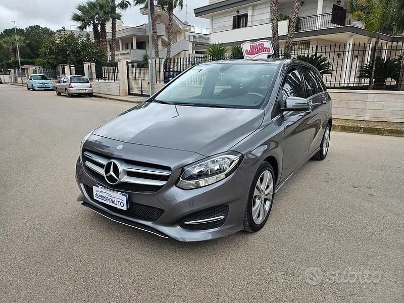 Usata Mercedes B180 AMG 110 CV (80 kW) 2016 Grigio Monovolume