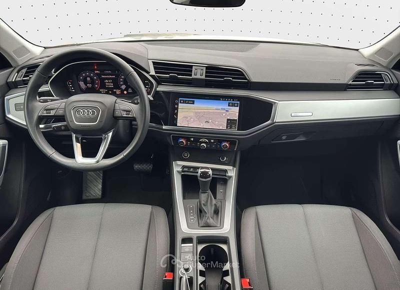 Usata Audi Q3 Sportback Ambiente 150 CV (110 kW) 2023 Grigio SUV