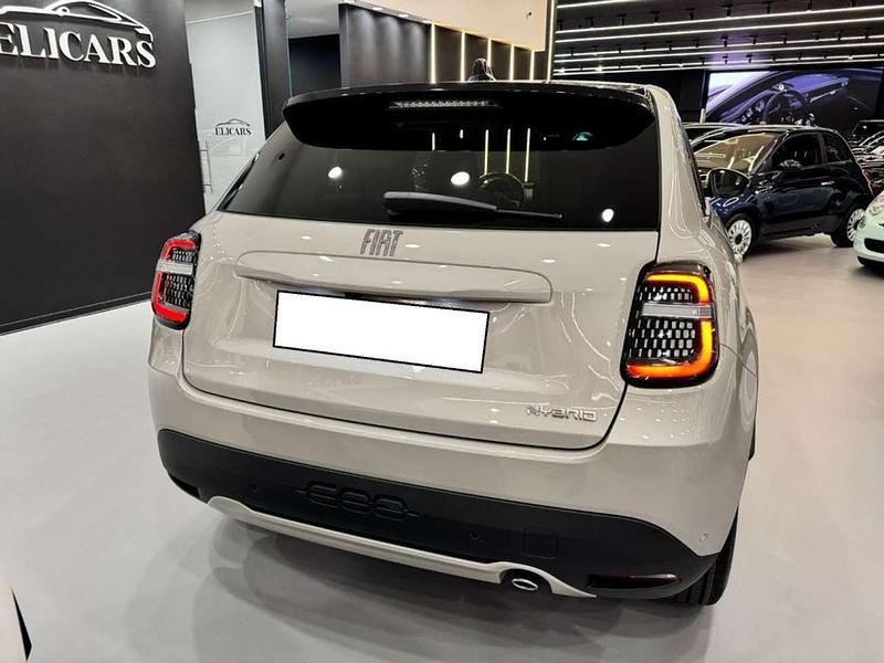 Usata Fiat 600 La Prima 110 CV (80 kW) 2024 Crema cappuccino SUV
