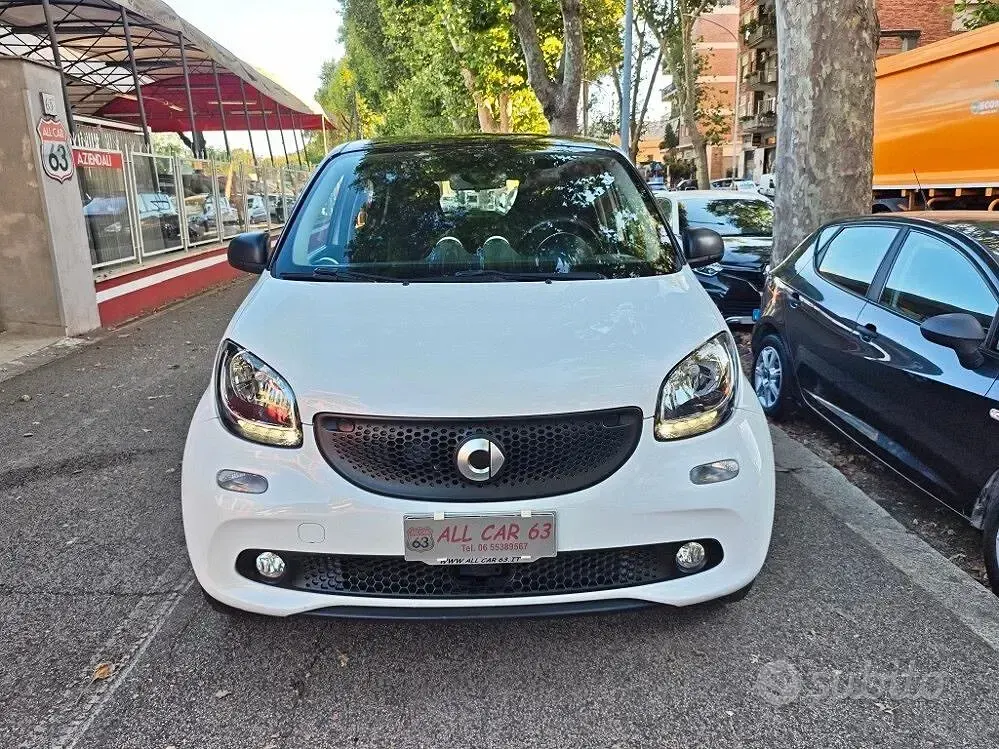 Usata Smart ForFour 71 CV (52 kW) 2018 Bianco Utilitaria
