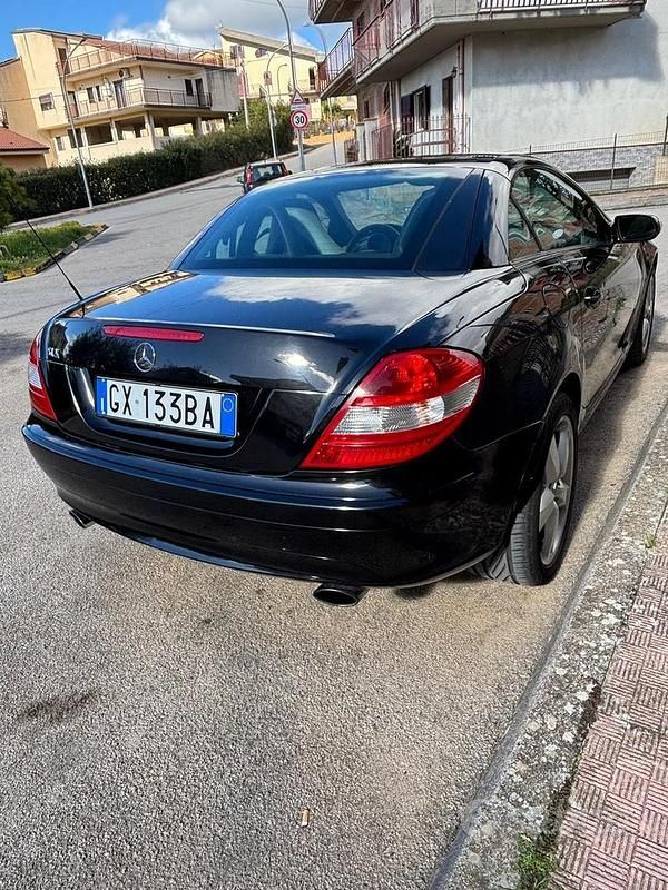 Usata Mercedes SLK200 184 CV (135 kW) 2025 Nero Cabrio