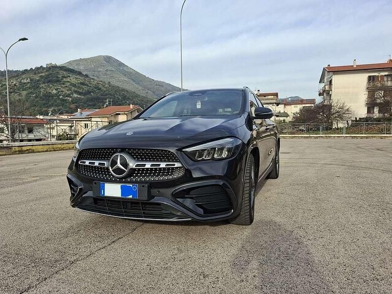Usata Mercedes GLA200 150 CV (110 kW) 2024 SUV
