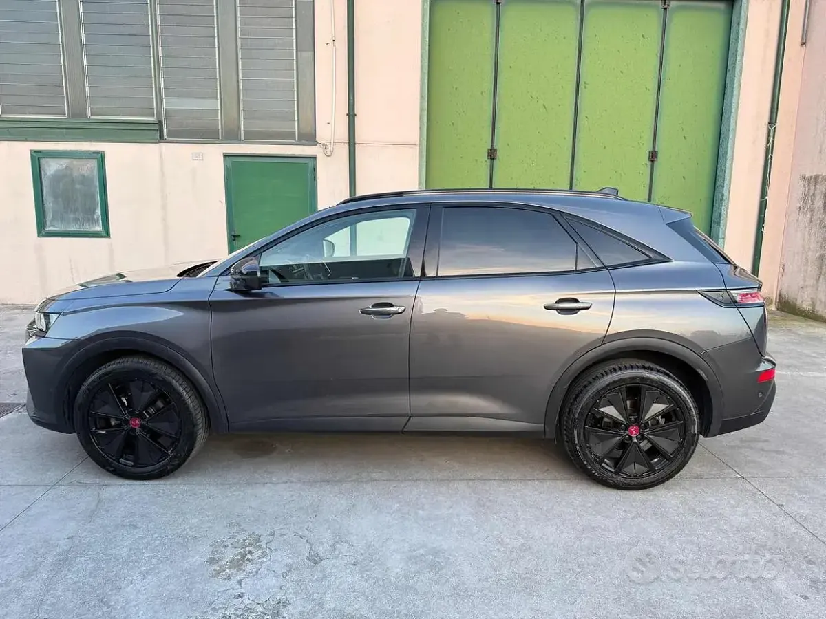 Usata DS Automobiles DS7 Crossback Performance 131 CV (96 kW) 2023 Grigio scuro SUV