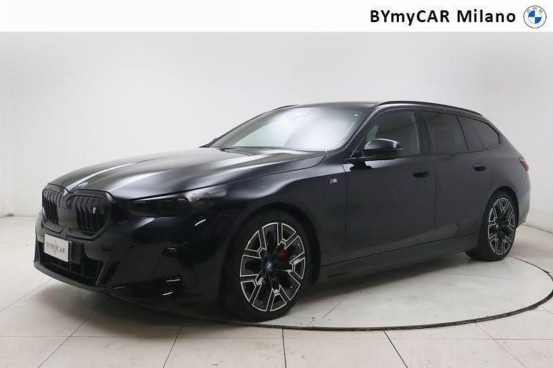 Usata BMW i5 M Sport 249 kW (339 CV) 2024 Nero Station wagon