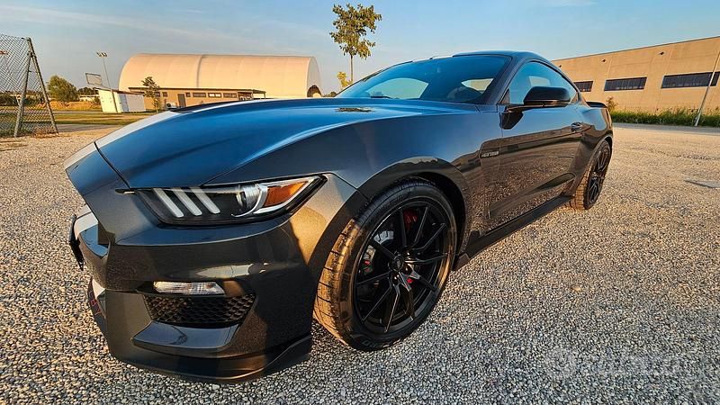Usata Ford Mustang 533 CV (392 kW) 2016 Nero Coupé
