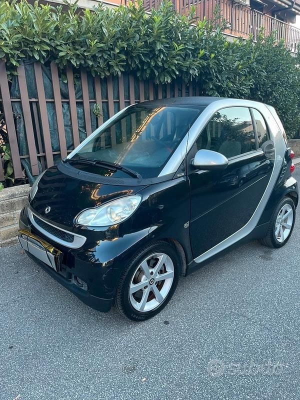Nero Usata 2009 Smart ForTwo Cabrio Cabrio | 3500 € (Ottimo prezzo) - Immagine 1/4