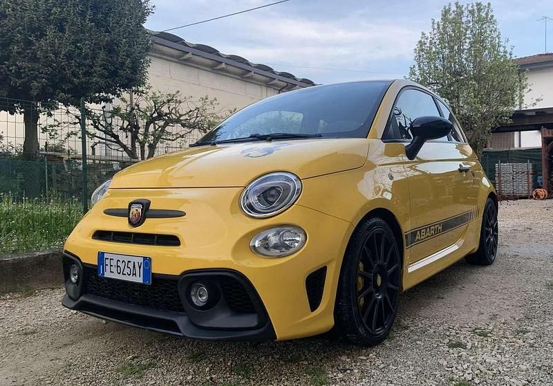 Usata 2016 Abarth 595 Competizione Due volumi | 14.990 € (Buon prezzo) - Immagine 1/4