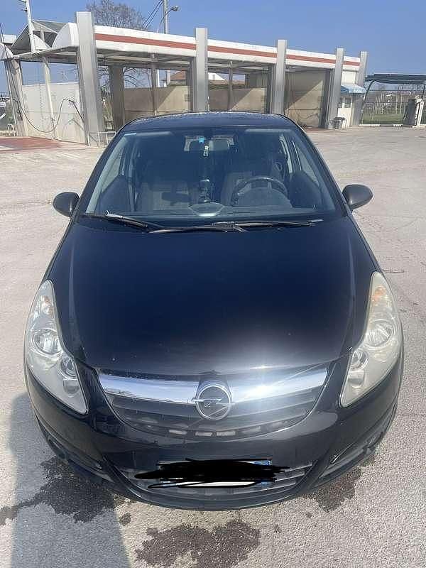 Usata Opel Corsa Sport 90 CV (66 kW) 2010 Nero Utilitaria