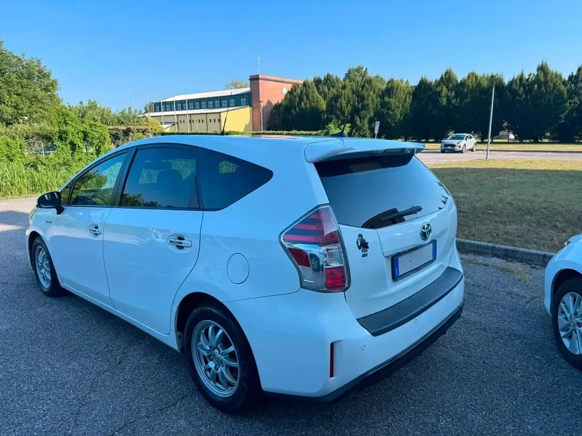 Usata Toyota Prius+ Active 99 CV (72 kW) 2016 Bianco Monovolume