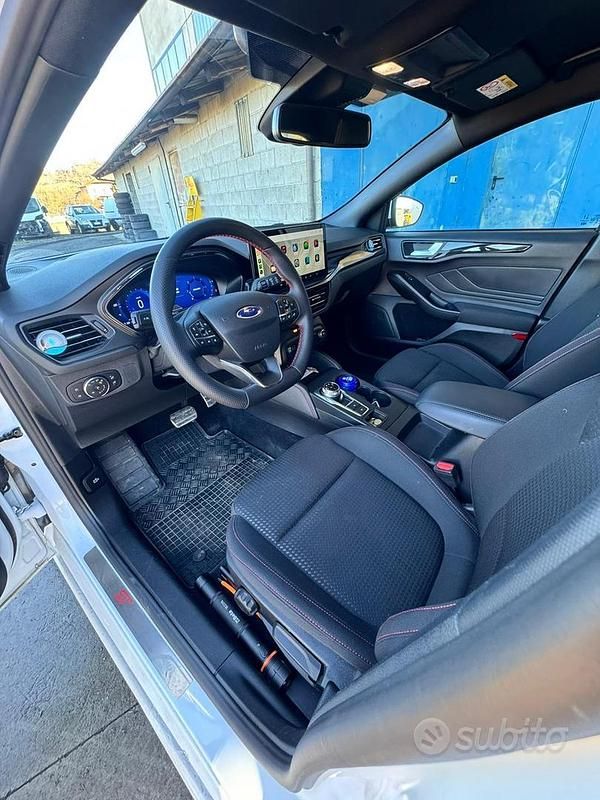 Usata Ford Focus ST-Line X 120 CV (88 kW) 2023 Bianco Berlina