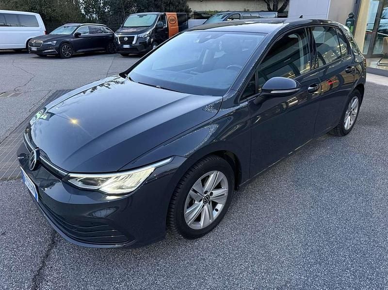Usata VW Golf VIII Life 116 CV (85 kW) 2022 Urano grey Berlina