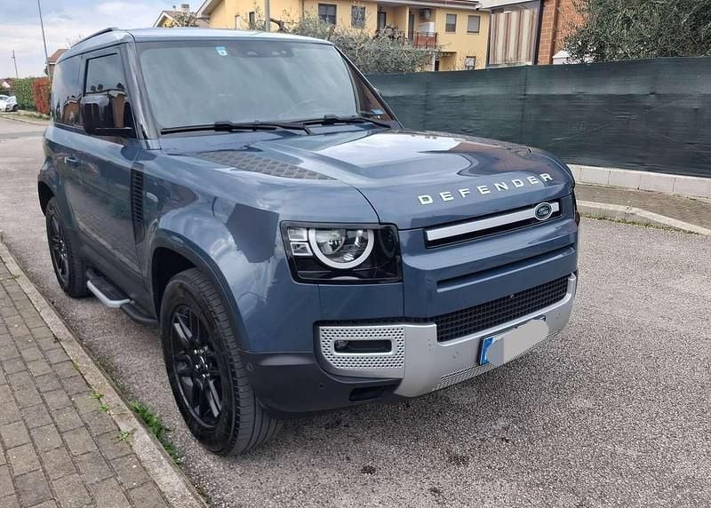Usata Land Rover Defender SE 200 CV (147 kW) 2021 Blu/azzurro SUV