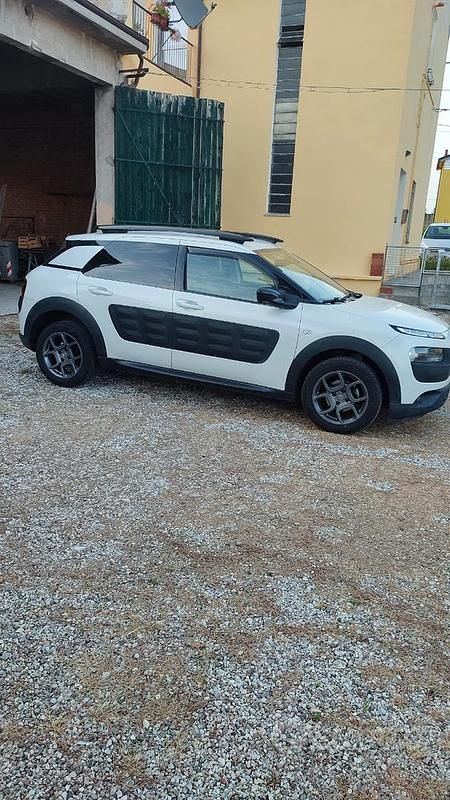 Usata 2015 Citroën C4 Cactus Due volumi | 6500 € (Ottimo prezzo) - Immagine 1/3