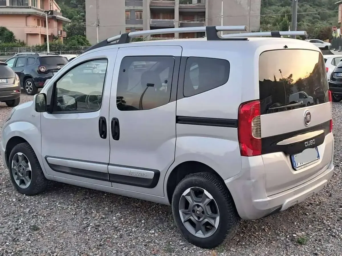Usata Fiat Qubo Trekking 80 CV (58 kW) 2018 Argento Monovolume