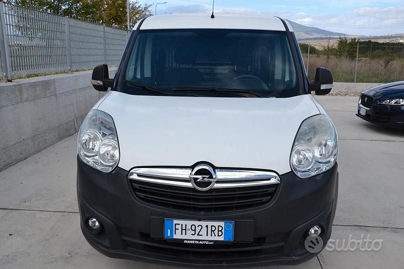 Usata Opel Combo 120 CV (88 kW) 2017 Bianco Monovolume