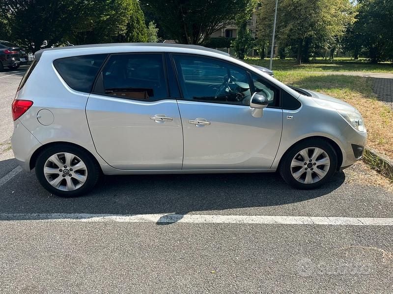 Occasion Opel Meriva 120 ch (88 kW) 2010 Gris Monospace