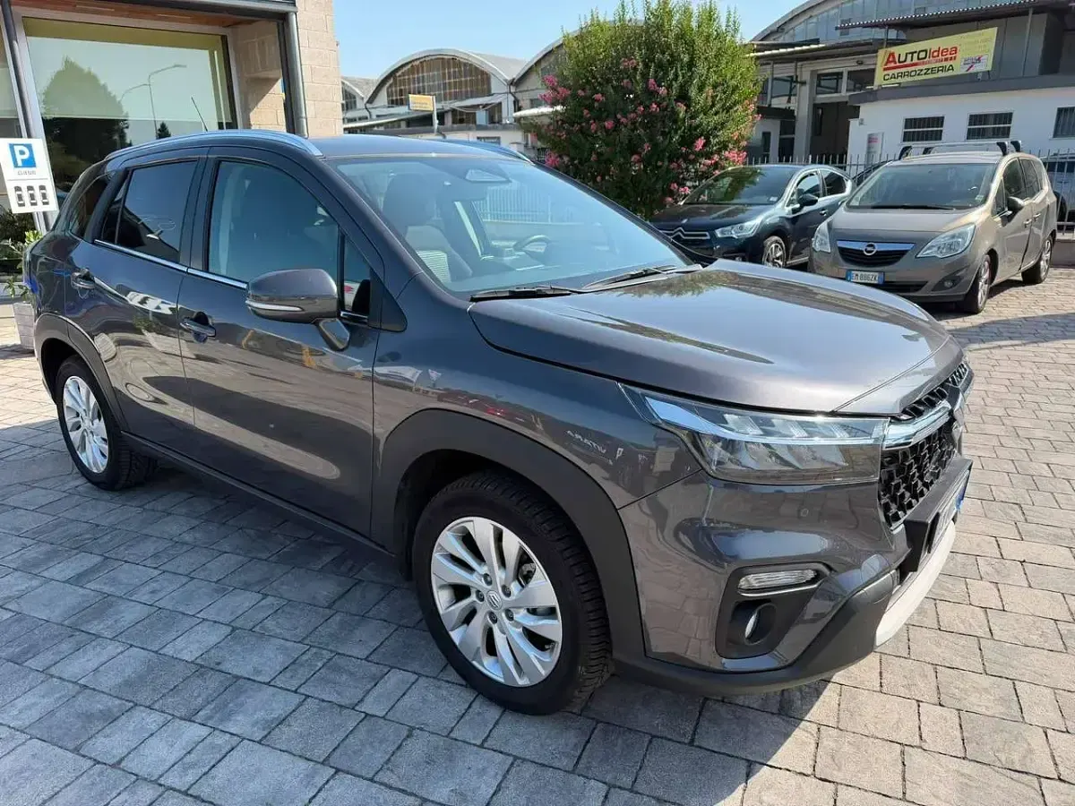 Usata Suzuki SX4 S-Cross 129 CV (94 kW) 2024 Grigio SUV