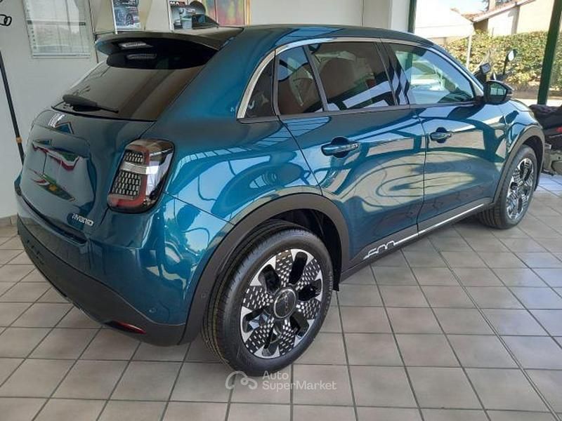 Usata Fiat 600 La Prima 101 CV (74 kW) 2024 Verde / metallizzato SUV