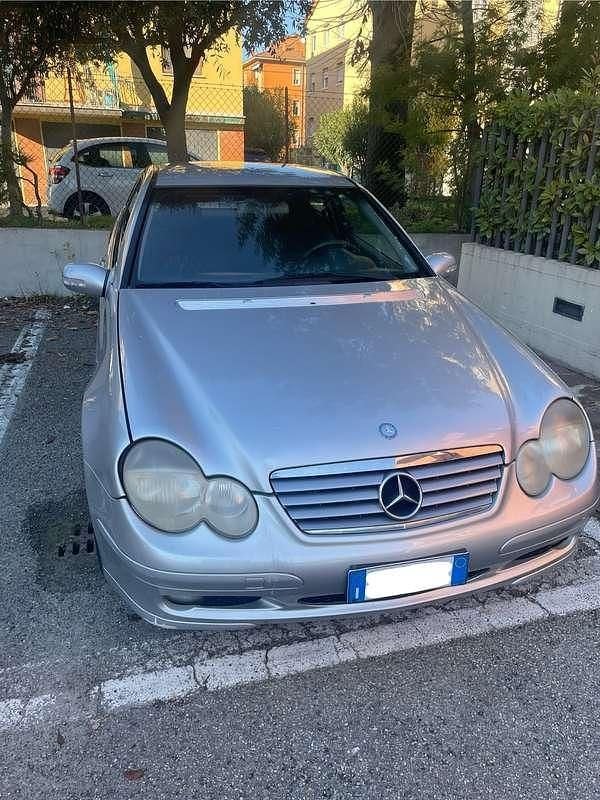 Usata Mercedes C220 143 CV (105 kW) 2003 Coupé