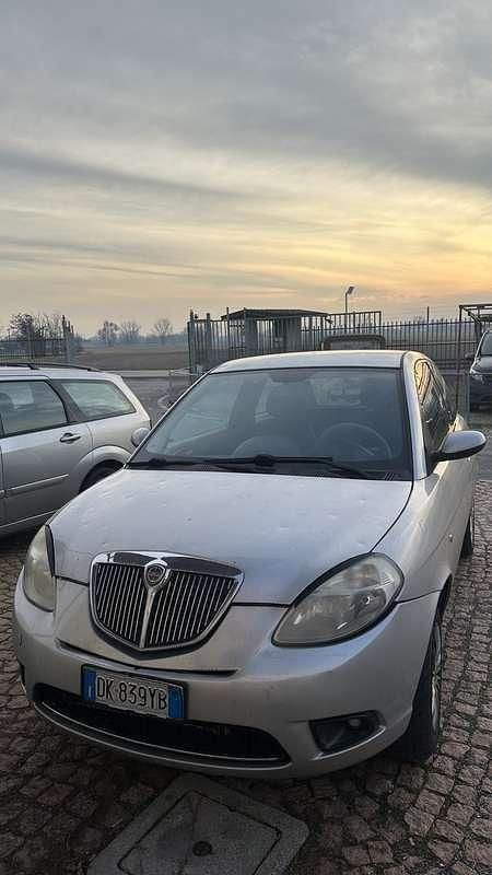 Usata Lancia Ypsilon 75 CV (55 kW) 2007 Utilitaria