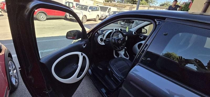 Usata Smart ForFour Prime 71 CV (52 kW) 2015 Utilitaria