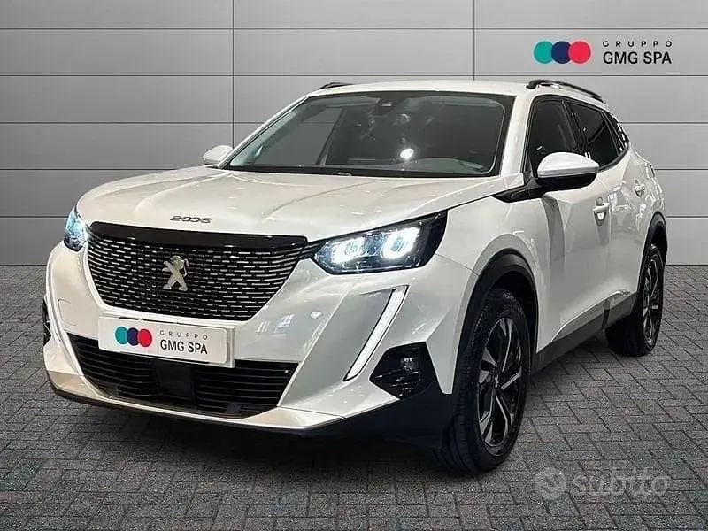 Usata Peugeot 2008 Allure 110 CV (80 kW) 2021 Bianco SUV