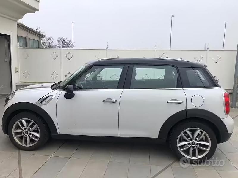 Usata Mini Countryman 111 CV (81 kW) 2013 Bianco SUV
