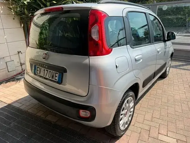 Usata Fiat Panda Lounge 75 CV (55 kW) 2014 Argento Utilitaria