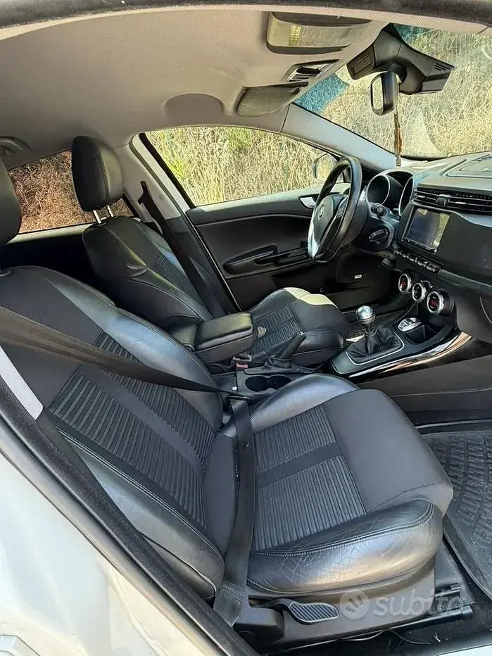 Usata Alfa Romeo Giulietta 140 CV (102 kW) 2013 Utilitaria