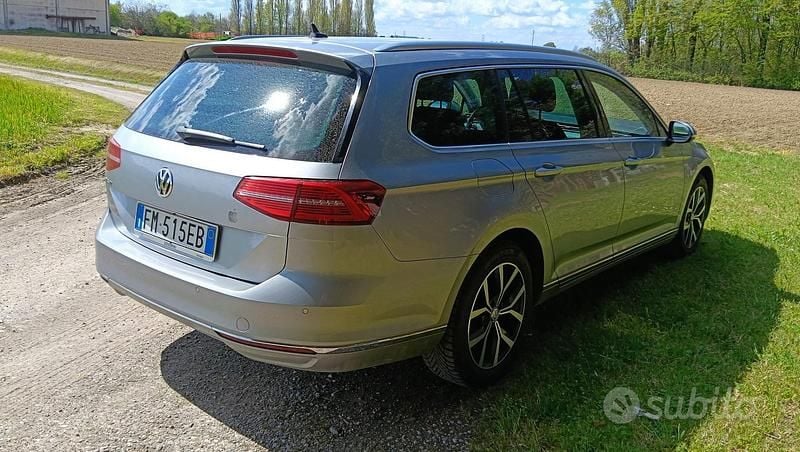 Usata VW Passat Business 150 CV (110 kW) 2017 Grigio Station wagon