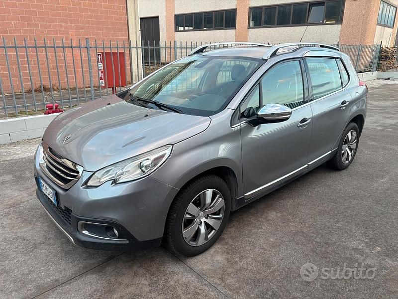Usata Peugeot 2008 Access 110 CV (80 kW) 2015 Grigio SUV