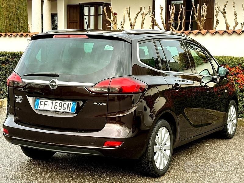 Usata Opel Zafira 134 CV (98 kW) 2017 Marrone Monovolume