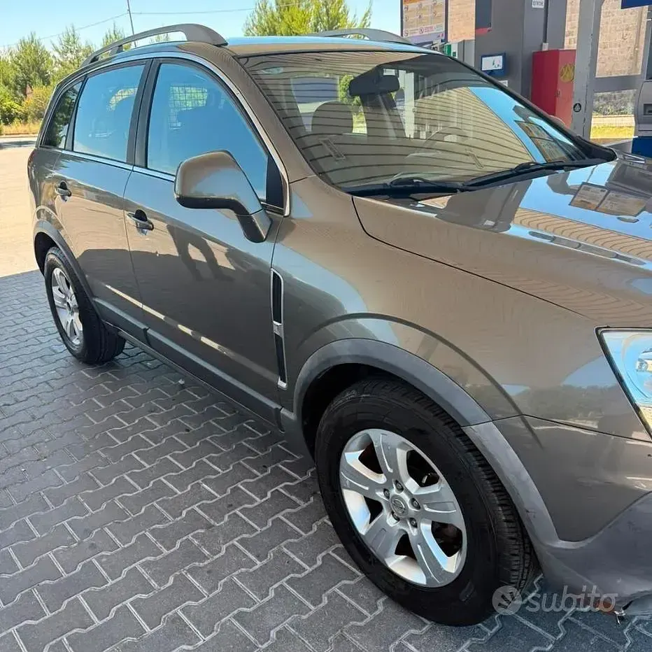 Usata Opel Antara 150 CV (110 kW) 2008 Grigio SUV